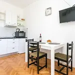 By The Sea Kastel Stafilic, - 21145 Appartement *